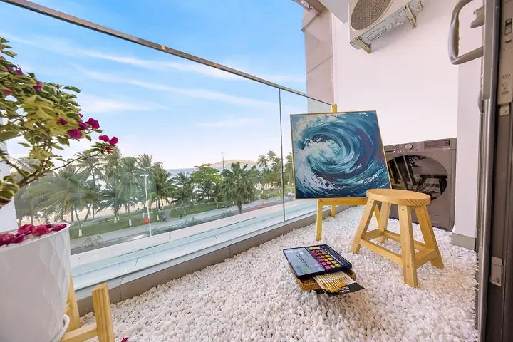 Nhà mẫu căn Studio – ban công