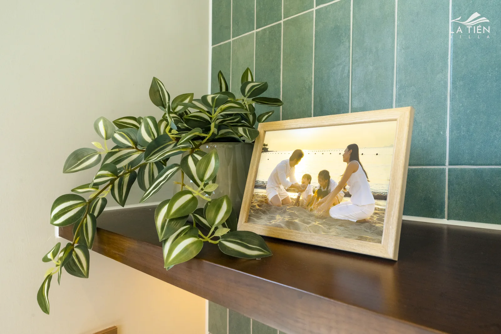 Khu bếp nhà mẫu La Tiên Villa