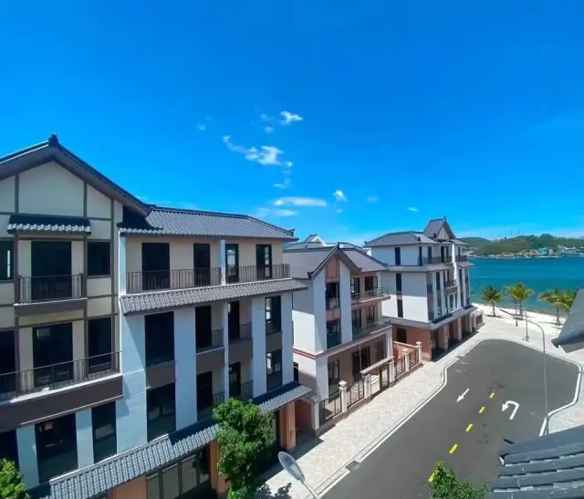 Low-rise precinct at Vinhomes Pearl Bay